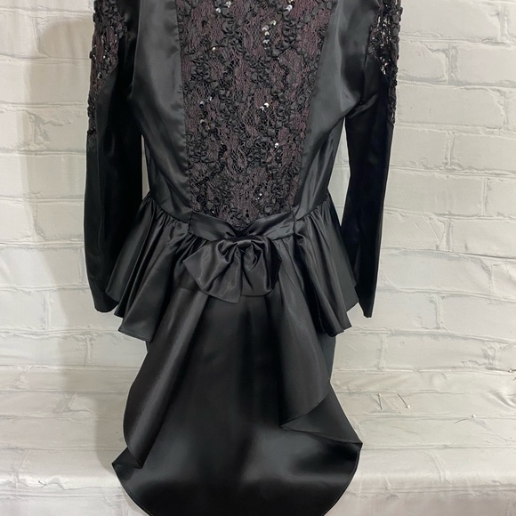 Jacket With Tails - Picture 3 of 16